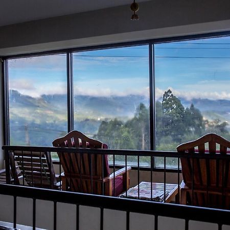 Awinco Rest Inn Хапутале Екстериор снимка