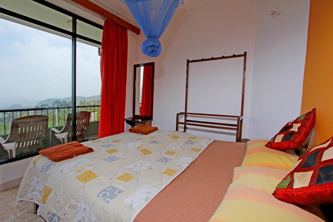 Awinco Rest Inn Хапутале Стая снимка