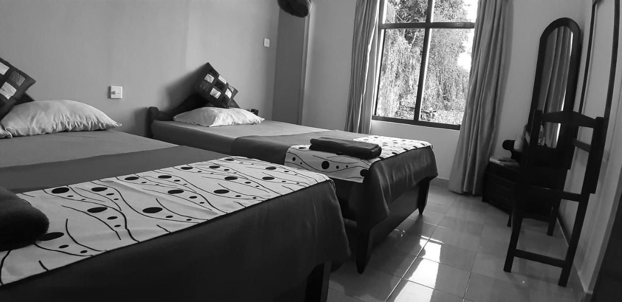 Awinco Rest Inn Хапутале Екстериор снимка