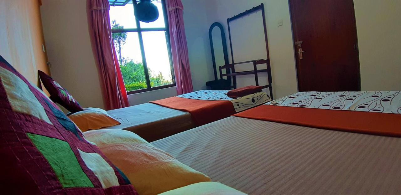 Awinco Rest Inn Хапутале Екстериор снимка