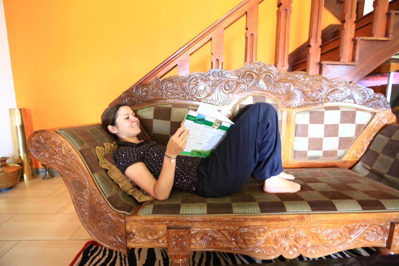 Awinco Rest Inn Хапутале Екстериор снимка